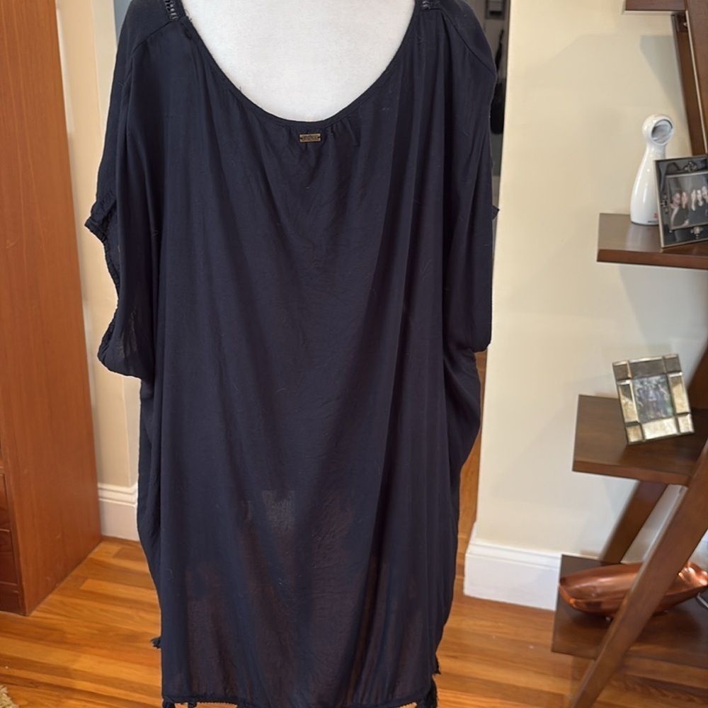 Roxy black swim cover up with tassels. Size XS - Picture 5 of 9